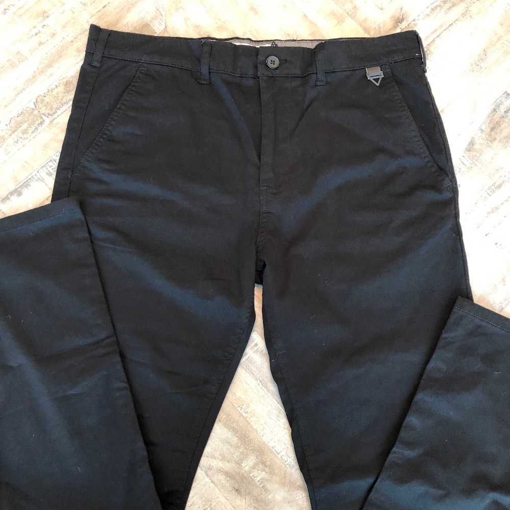 ELEVEN PARIS Men's Black Relaxed Chinos 32/32